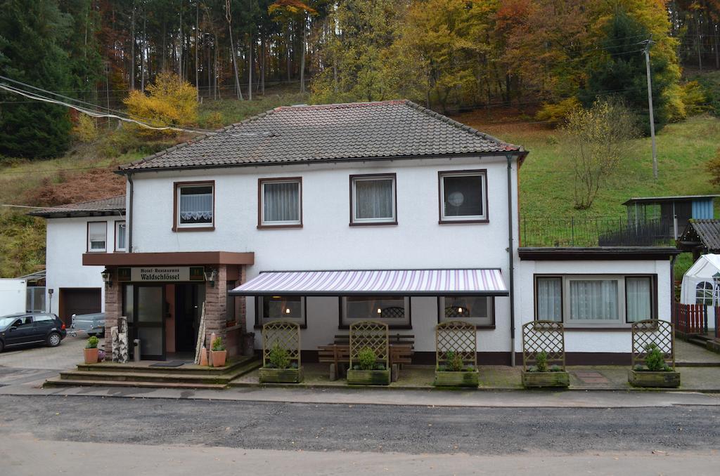 Hotel Restaurant Waldschloessel Speyerbrunn エクステリア 写真